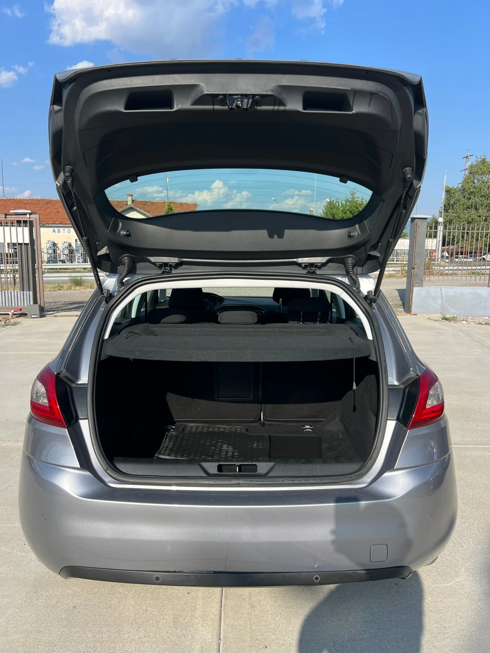 Peugeot 308 1.6HDI - изображение 6
