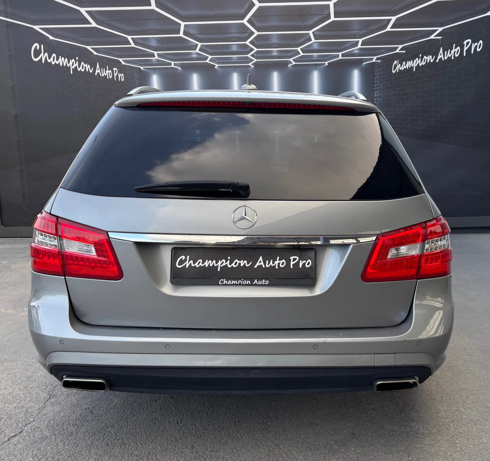 Mercedes-Benz E 500 AMG Packet  - изображение 5