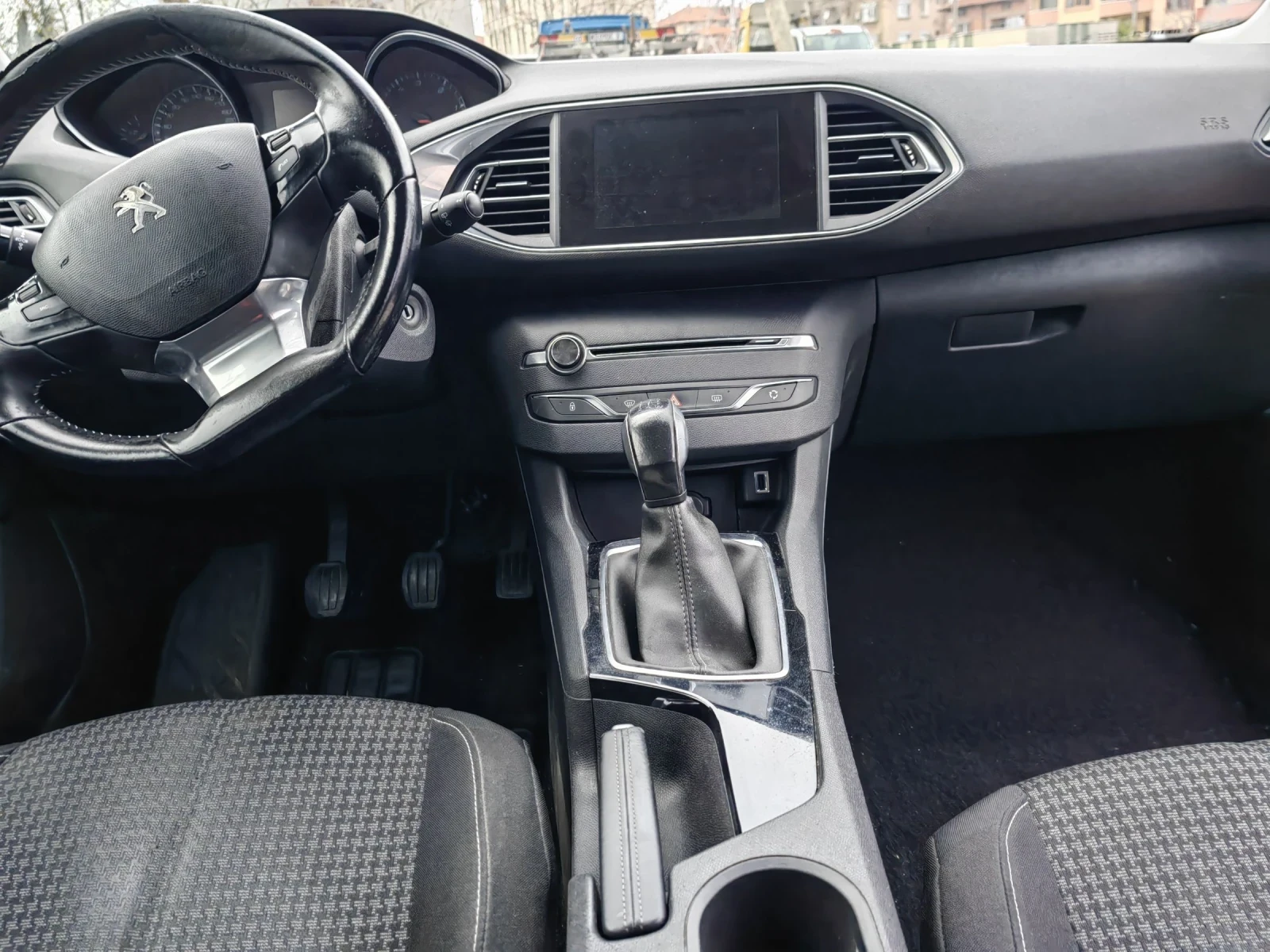 Peugeot 308 1.6blue Hdi Facelift / carplay | Mobile.bg   9