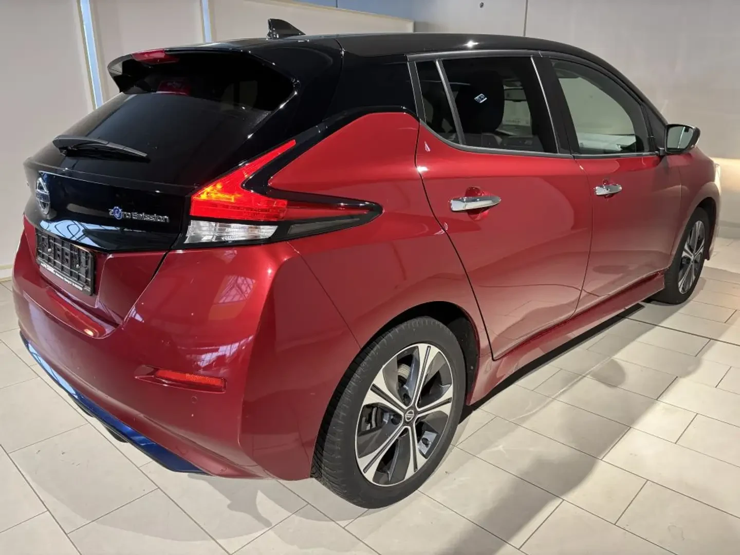 Nissan Leaf  Electric Drive 150 к.с.Най-високо ниво - изображение 5