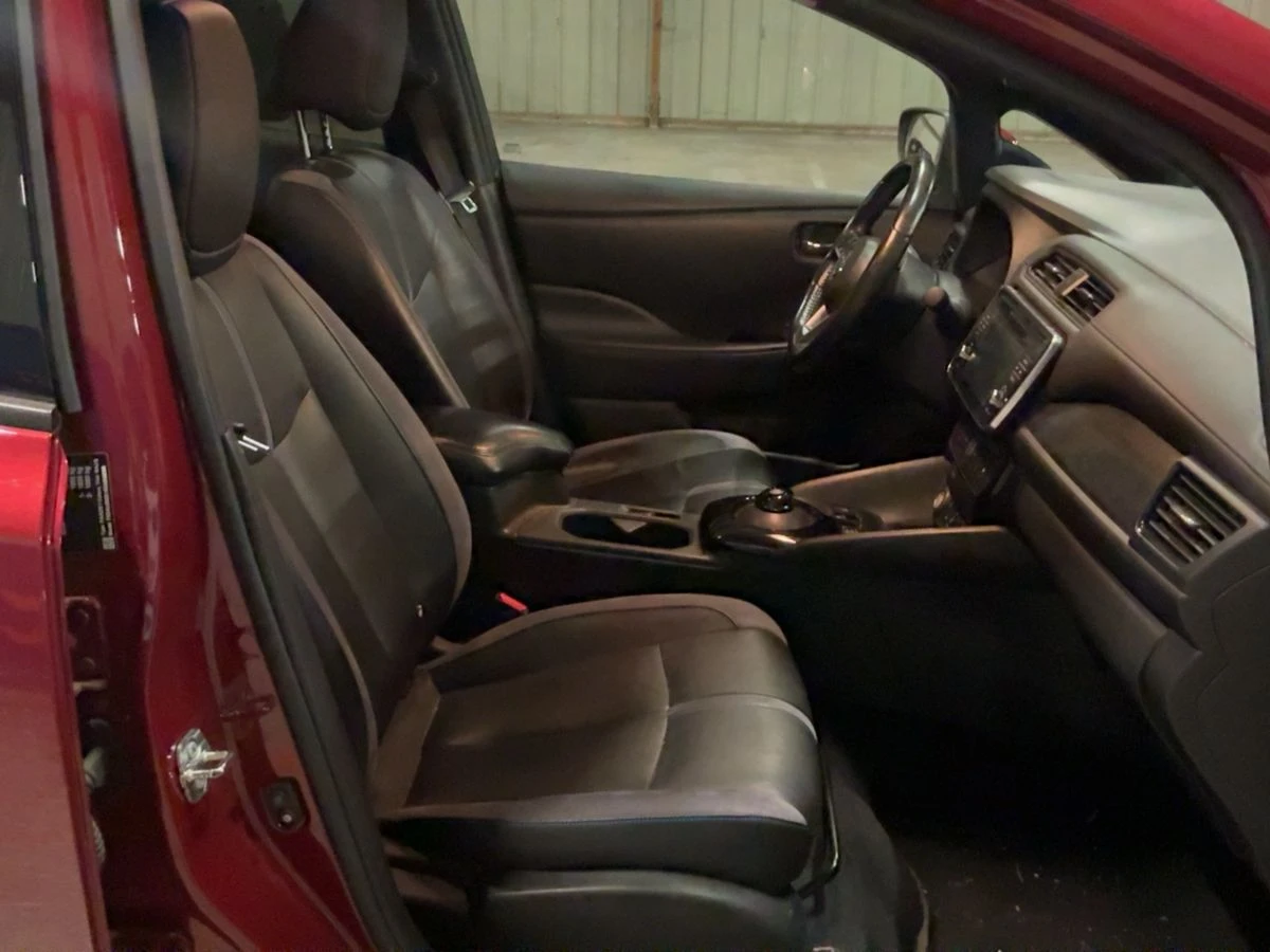 Nissan Leaf  Electric Drive 150 к.с.Най-високо ниво - изображение 9