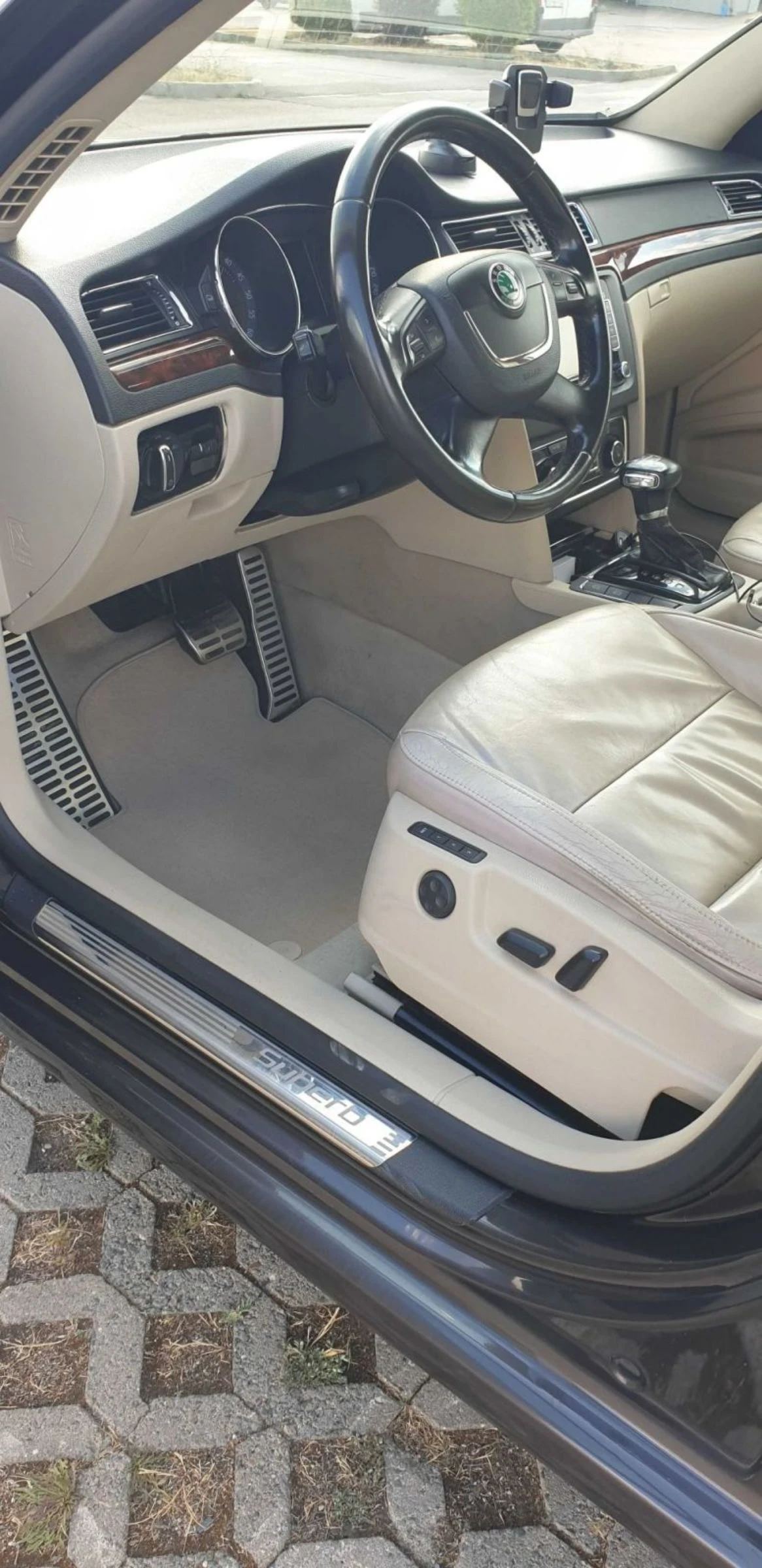 Skoda Superb 2.0 TDI ELEGANCE DSG 170 PS | Mobile.bg � ����������� 2
