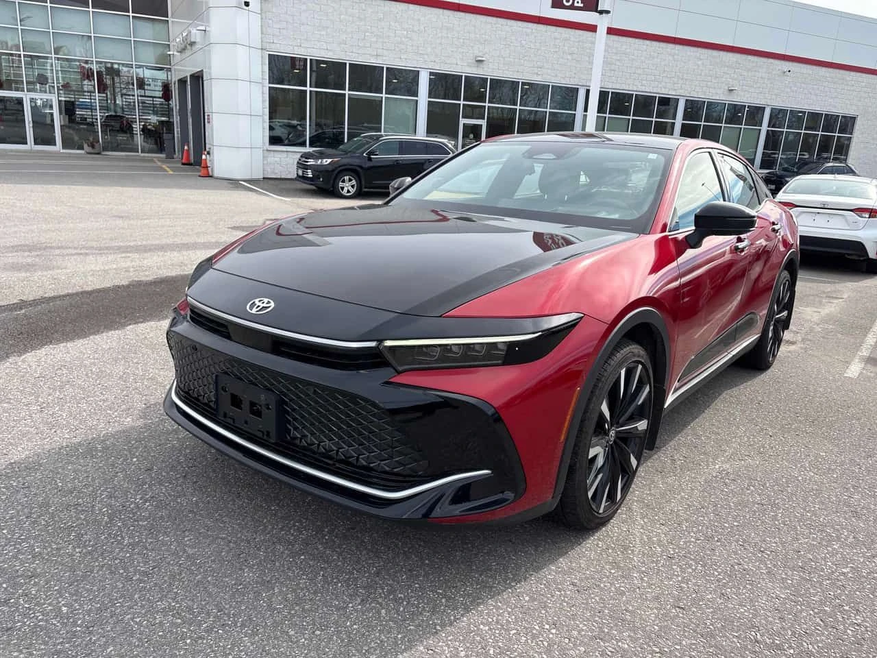 Toyota Crown  Platinum / 360 / DISTRONIC / ОБДУХВАНЕ 