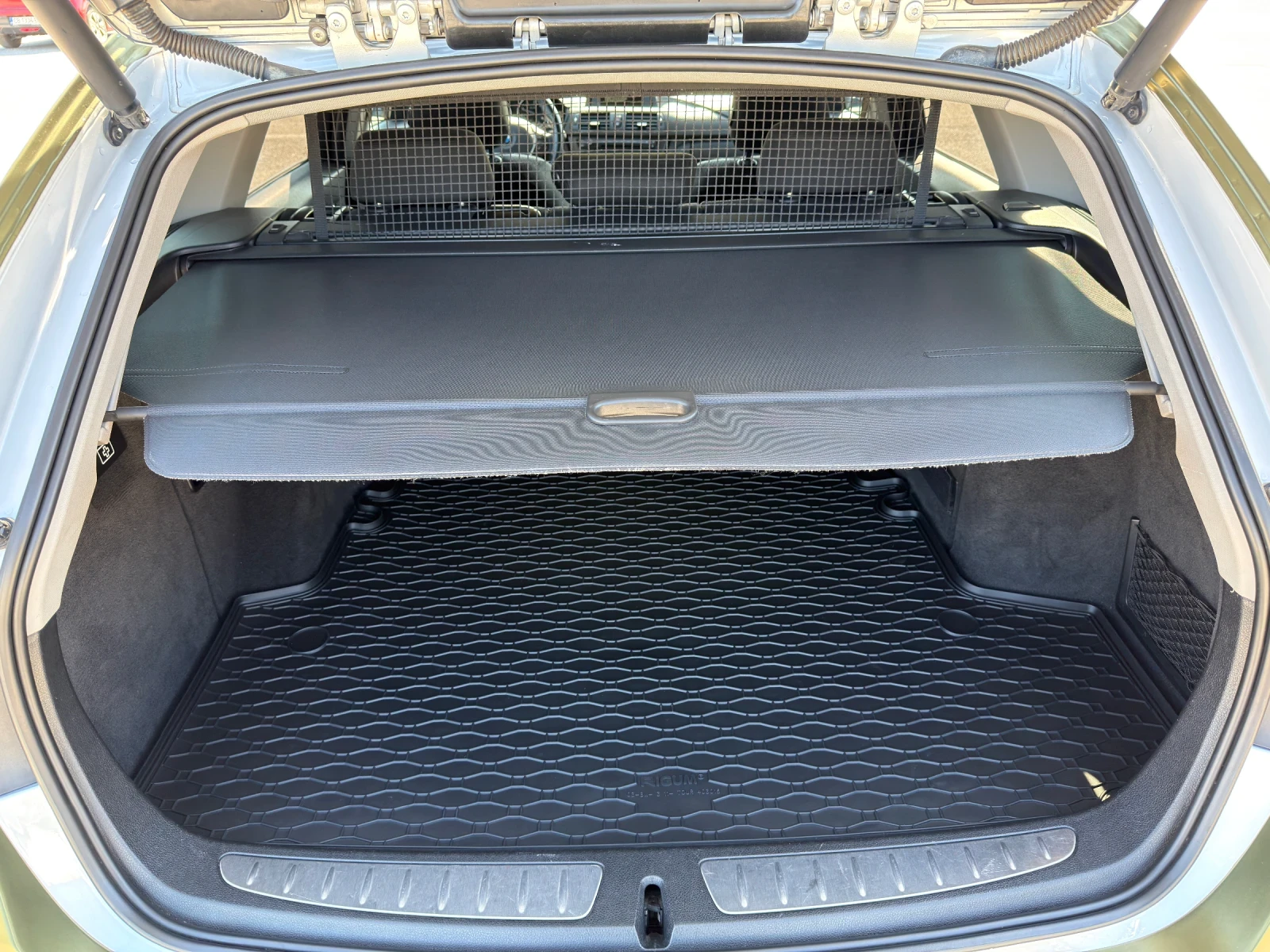 BMW 318 2.0D, снимка 13 - Автомобили и джипове - 54311666