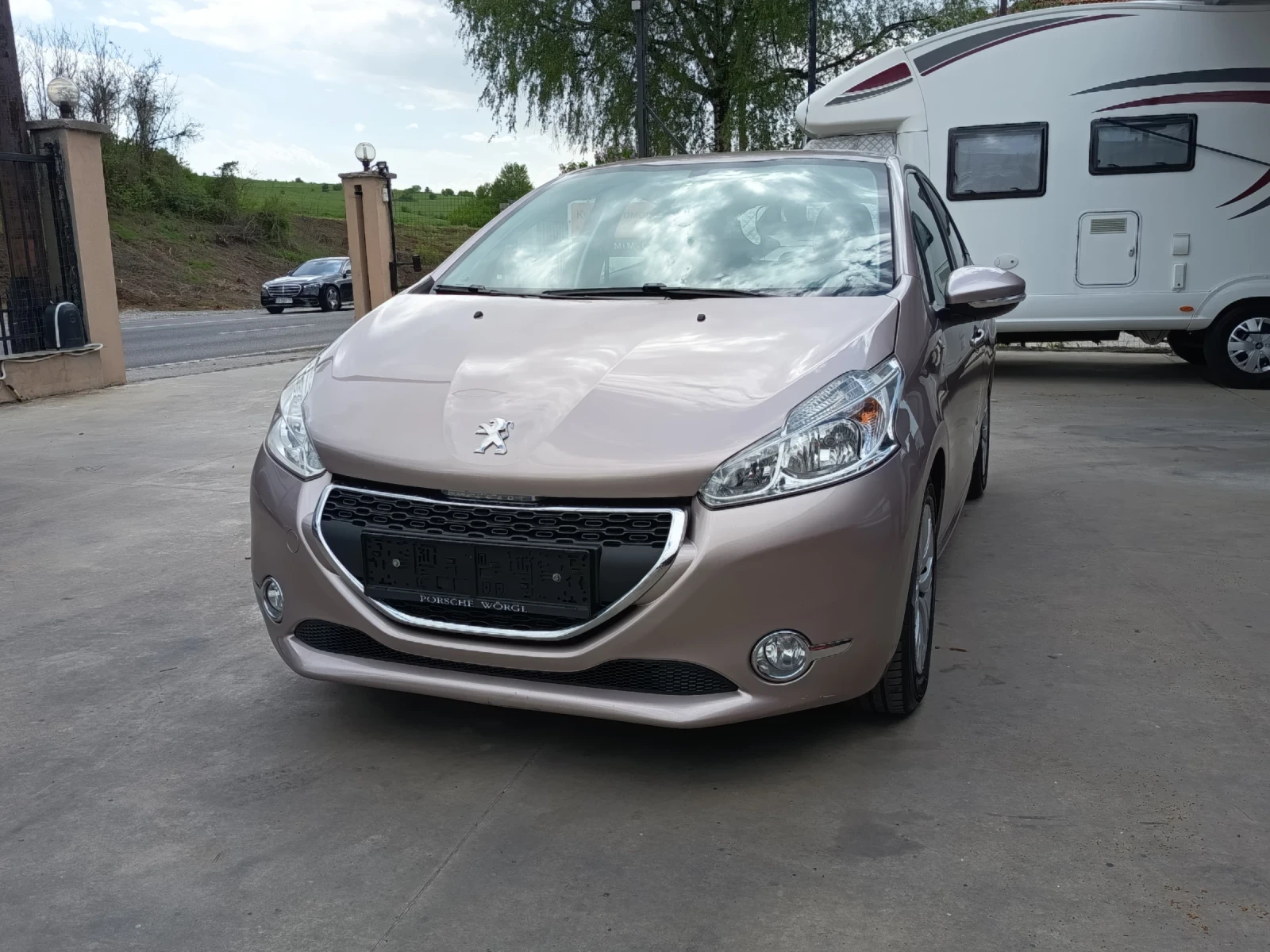 Peugeot 208 1.4i