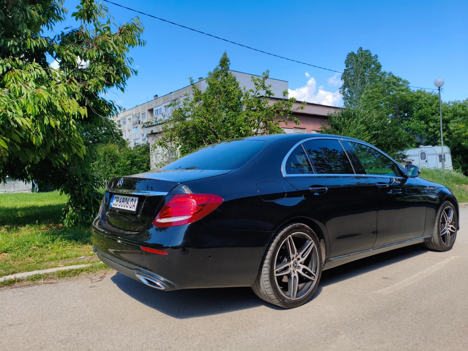 Mercedes-Benz E 220 Facelift 2.0D 9G 194k.s, снимка 5 - Автомобили и джипове - 54728612