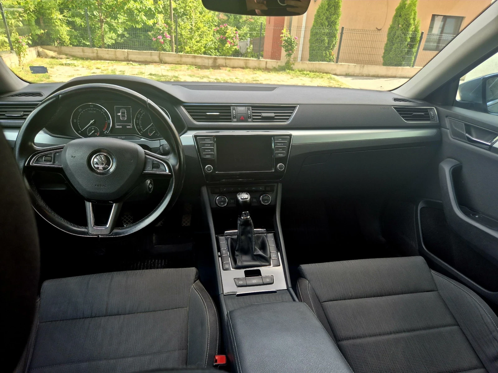 Skoda Superb 4x4, снимка 9 - Автомобили и джипове - 54907343