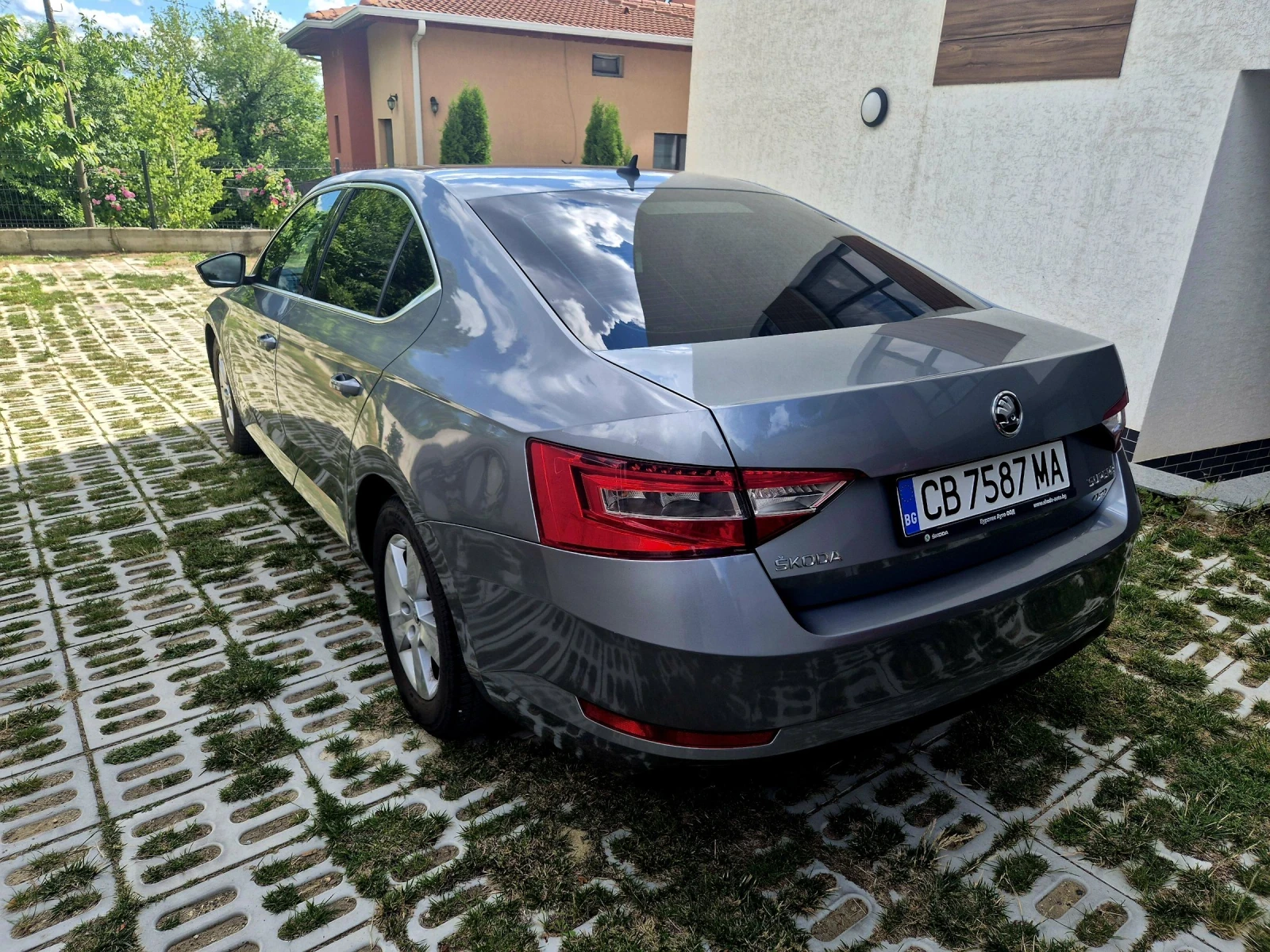 Skoda Superb 4x4, снимка 3 - Автомобили и джипове - 54907343