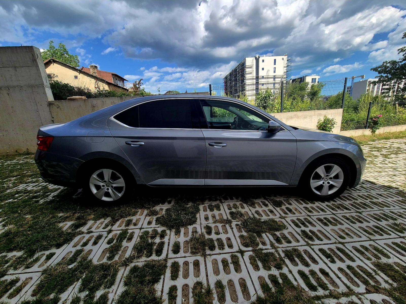 Skoda Superb 4x4, снимка 6 - Автомобили и джипове - 54907343