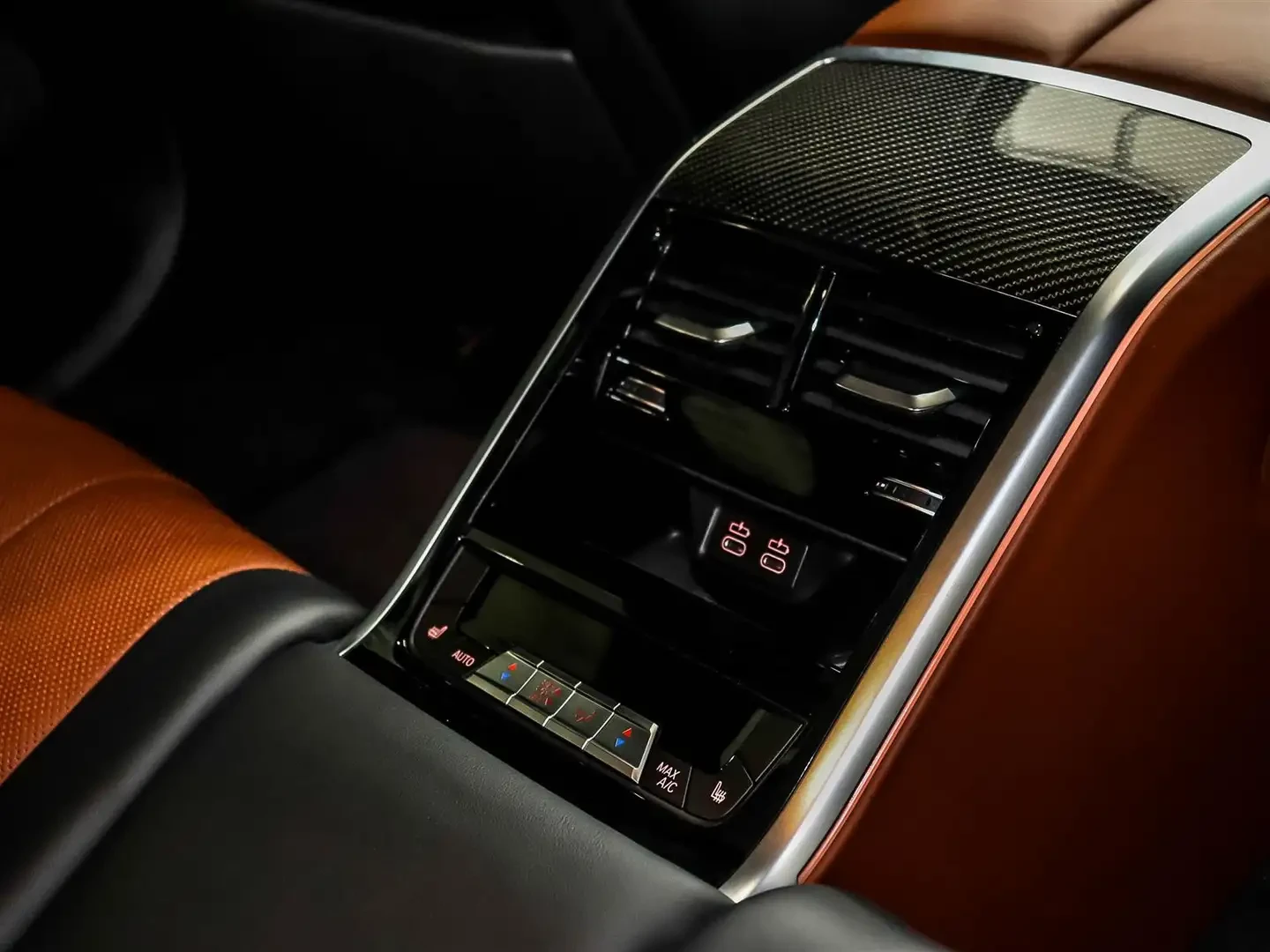 BMW 850 xDrive Gran Coupe / BMW Certified, снимка 16 - Автомобили и джипове - 55146389
