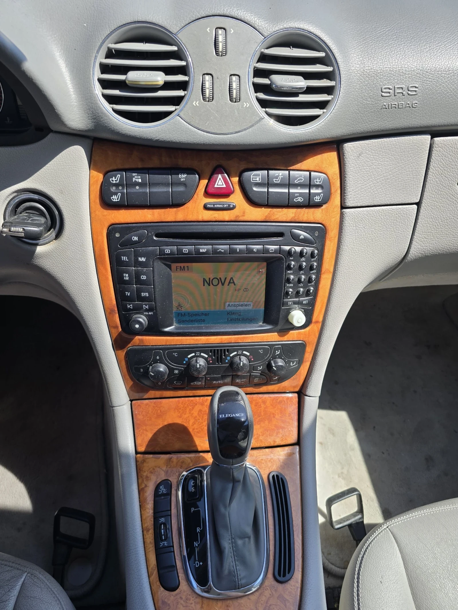 Mercedes-Benz CLK DISTRONIC, ГАЗ, Elegance, снимка 13 - Автомобили и джипове - 55834330