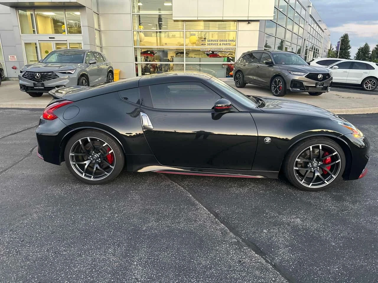 Nissan 370Z NISMO Manual  CARFAX, снимка 3 - Автомобили и джипове - 55875513