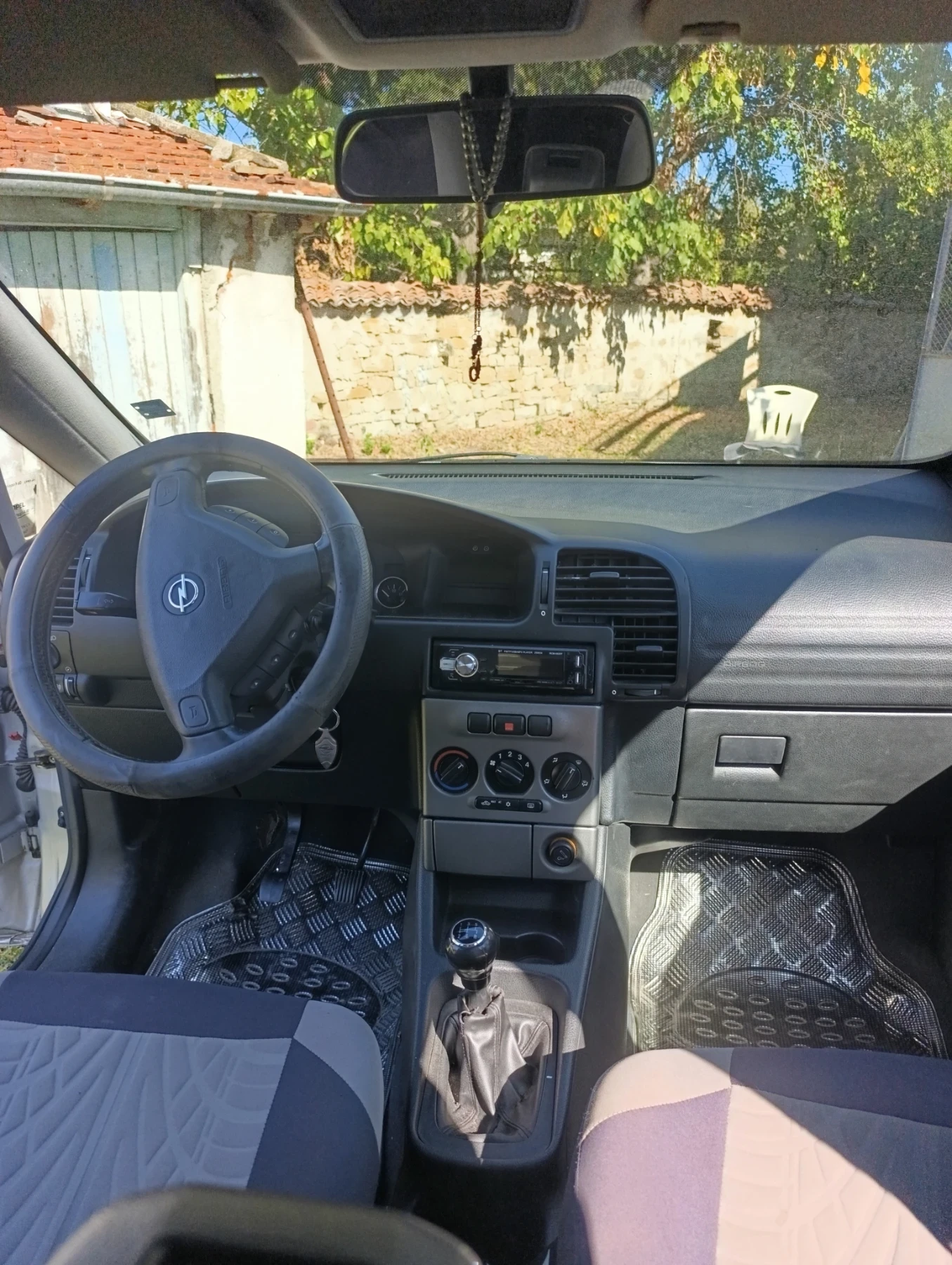 Opel Zafira, снимка 9 - Автомобили и джипове - 56543721