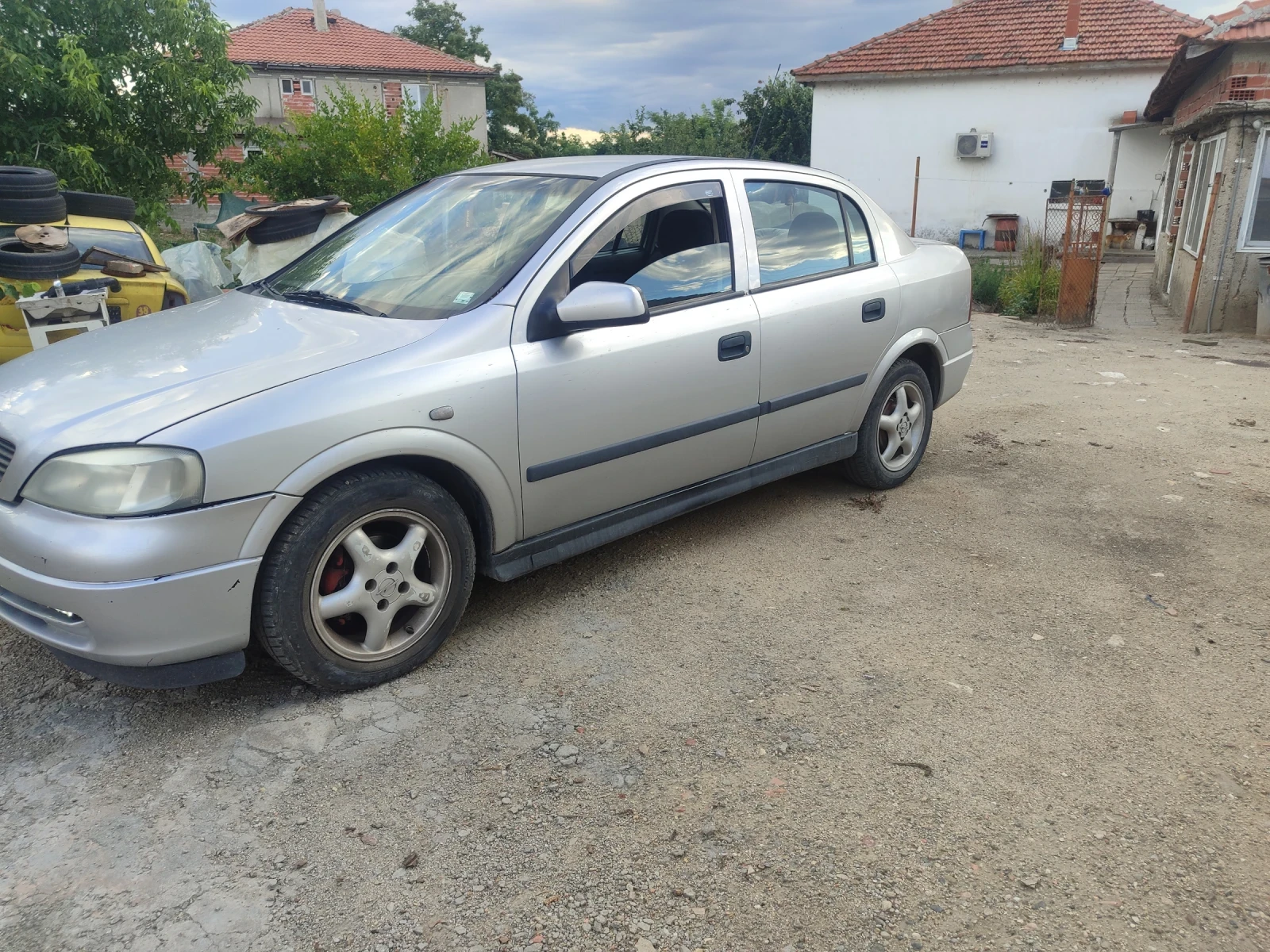 Opel Astra, снимка 2 - Автомобили и джипове - 56642522