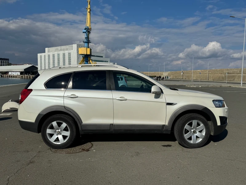 Chevrolet Captiva SUV, снимка 3 - Автомобили и джипове - 52078905