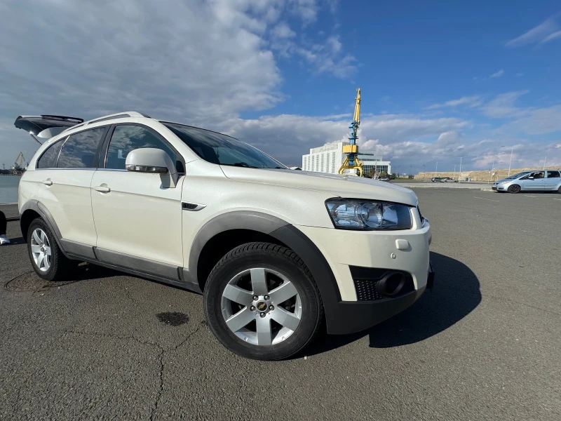Chevrolet Captiva SUV, снимка 12 - Автомобили и джипове - 52078905