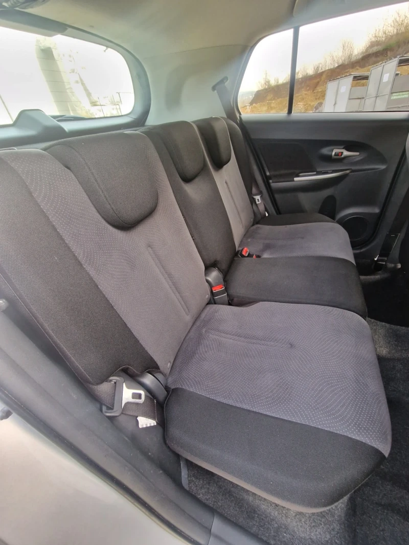 Toyota Urban Cruiser 1.4 d4d , 4x4, снимка 10 - Автомобили и джипове - 52653060