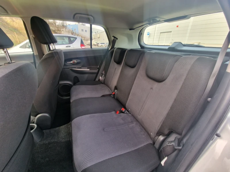 Toyota Urban Cruiser 1.4 d4d , 4x4, снимка 9 - Автомобили и джипове - 52653060