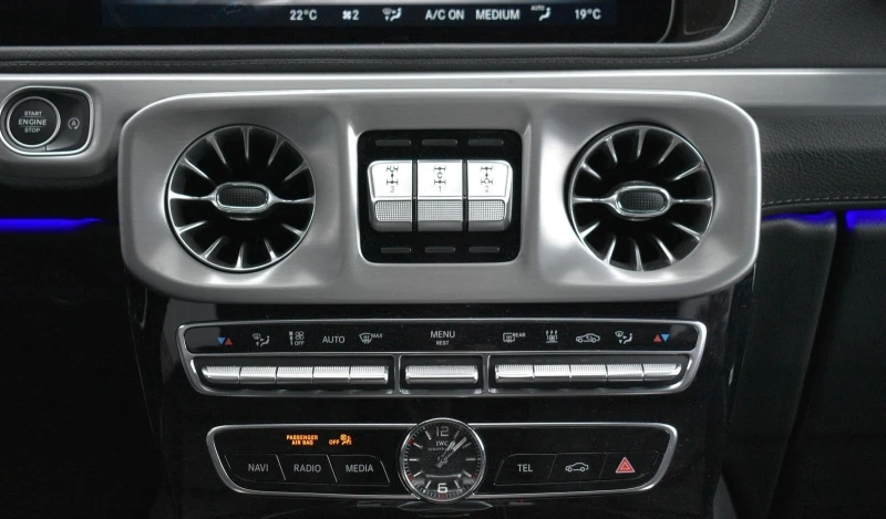 Mercedes-Benz G 63 AMG /4MATIC/MAGNO/NIGHT/BRABUS 22/BURM/360/, снимка 11 - Автомобили и джипове - 53257262