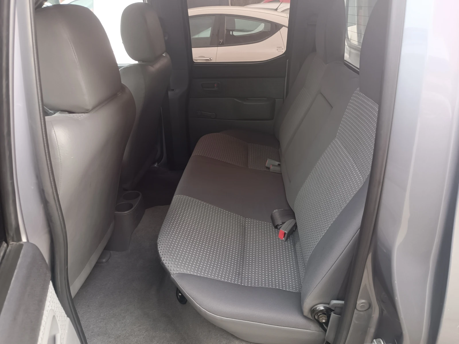 Mazda BT-50 2.5TDCI 4X4 - изображение 10