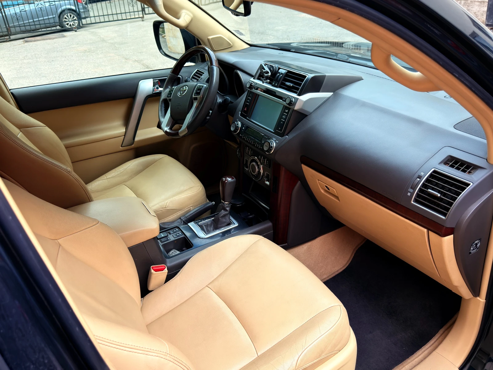 Toyota Land cruiser 150 Luxury, снимка 5 - Автомобили и джипове - 54791216