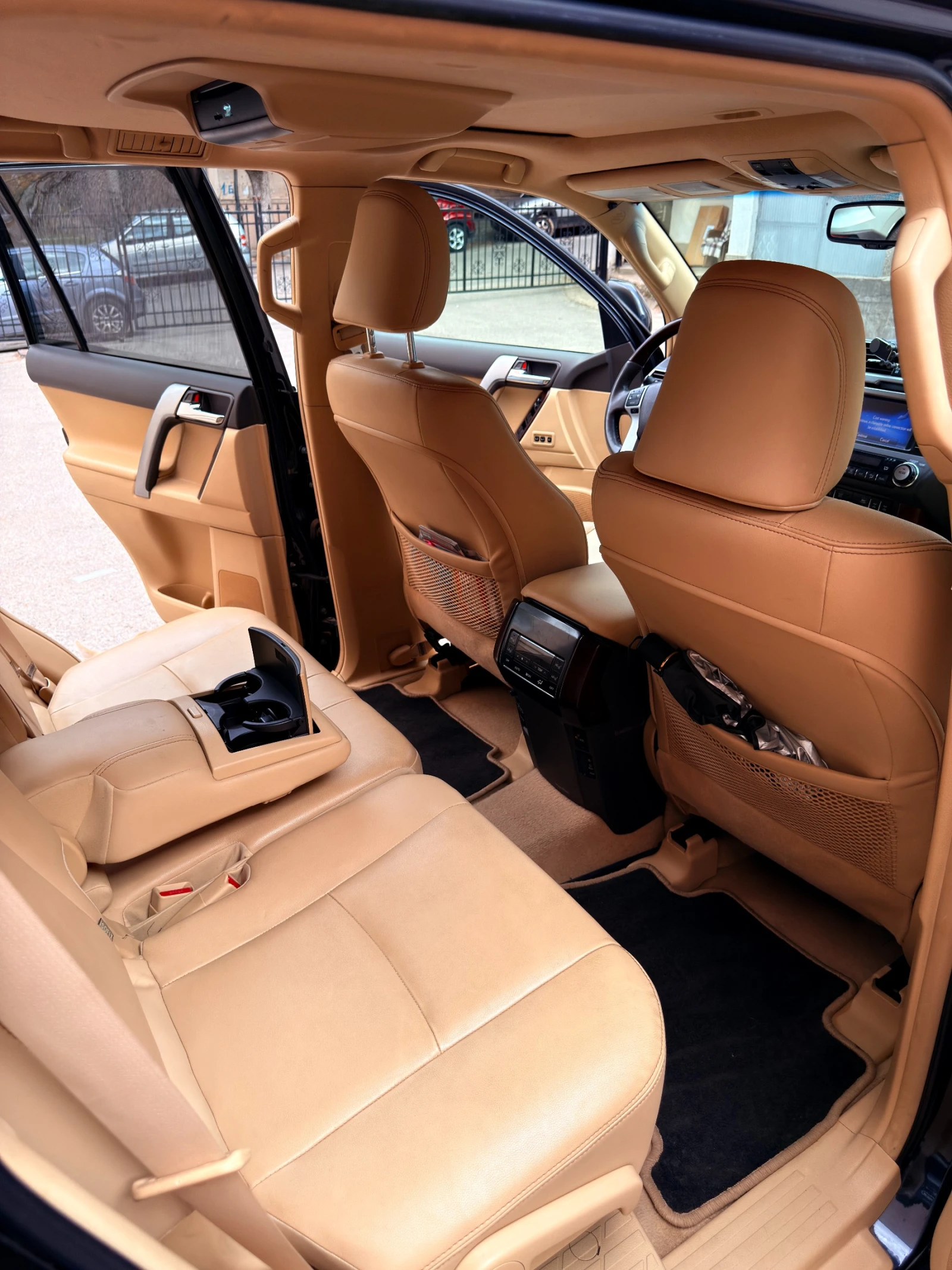 Toyota Land cruiser 150 Luxury, снимка 13 - Автомобили и джипове - 54791216
