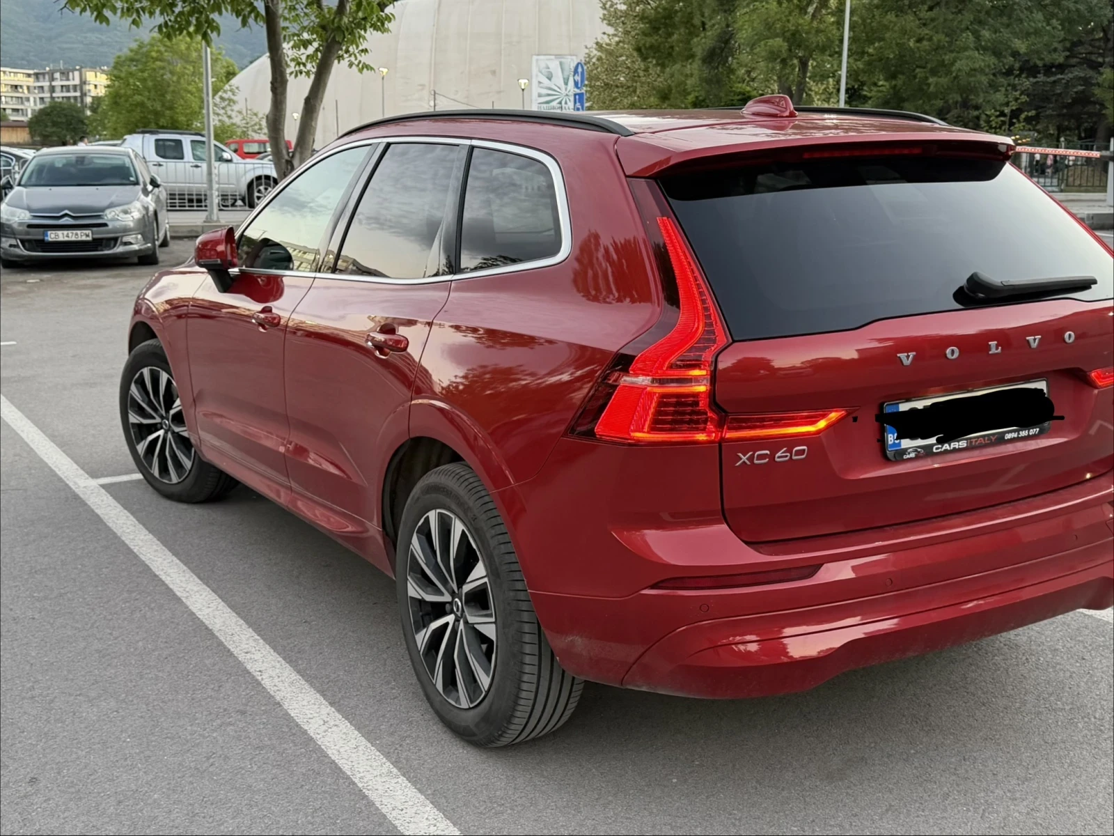 Volvo XC60 mild hibrid, снимка 3 - Автомобили и джипове - 55014745