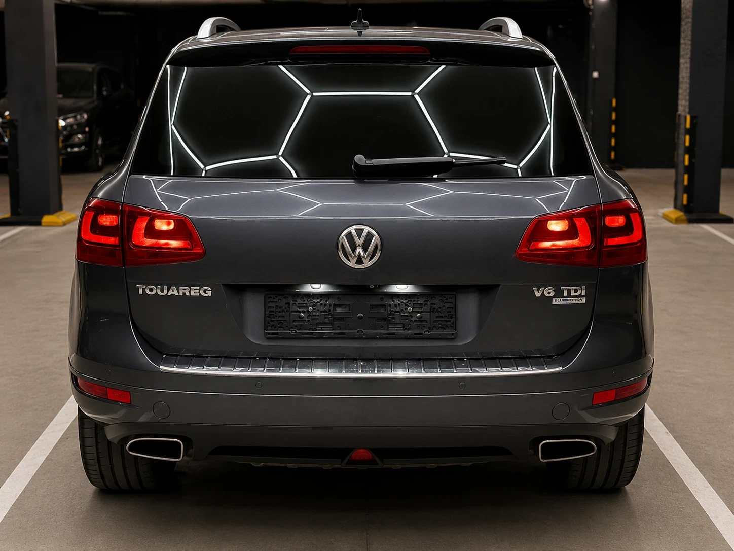 VW Touareg 3.0 TDI 245 КС:: 360::LED::NAVI::, снимка 6 - Автомобили и джипове - 55269414