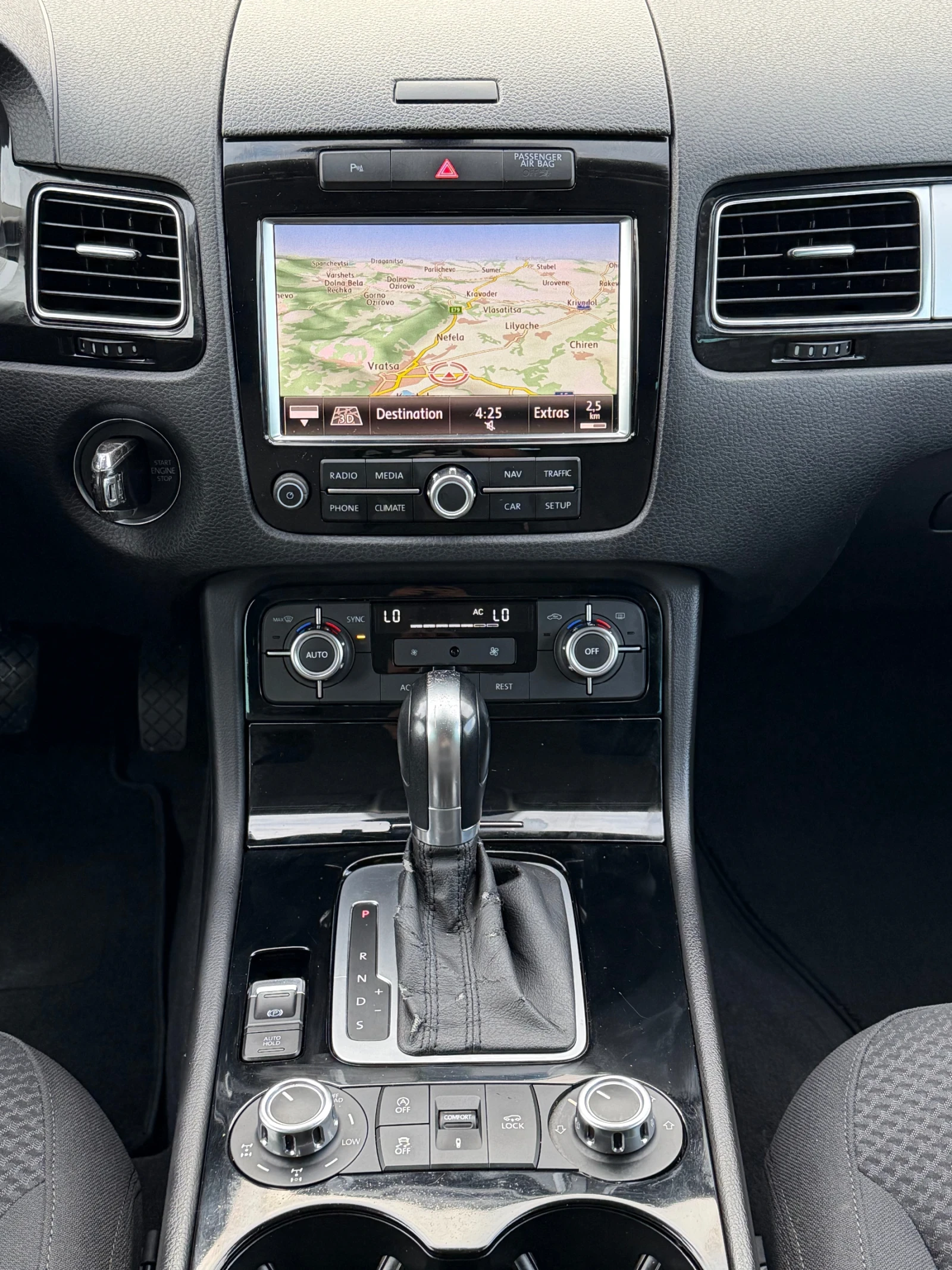 VW Touareg 3.0TDI 4Motion ИТАЛИЯ, снимка 13 - Автомобили и джипове - 55400225