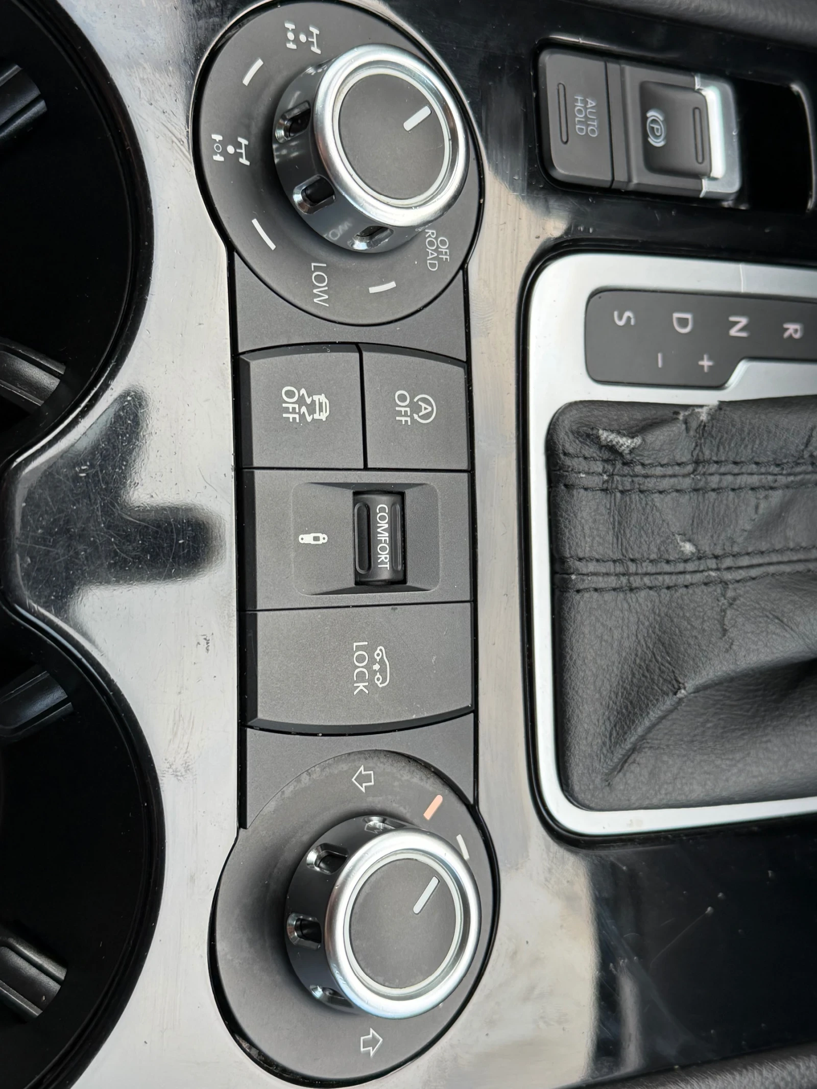VW Touareg 3.0TDI 4Motion ИТАЛИЯ, снимка 14 - Автомобили и джипове - 55400225