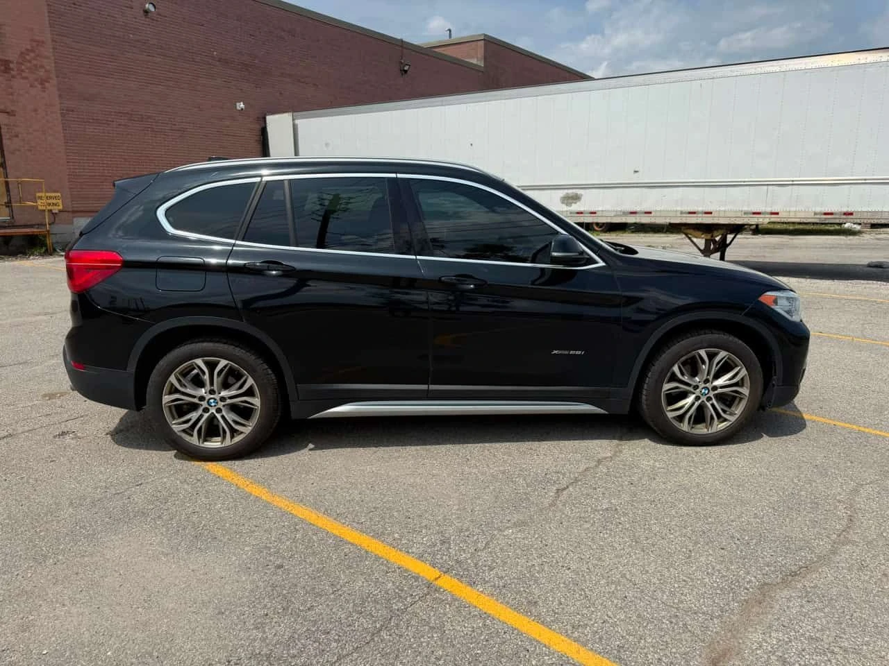 BMW X1 * xDrive28i * АВТОКРЕДИТ БЕЗ ПЪРВОНАЧАЛНА ВНОСКА, снимка 4 - Автомобили и джипове - 55423474