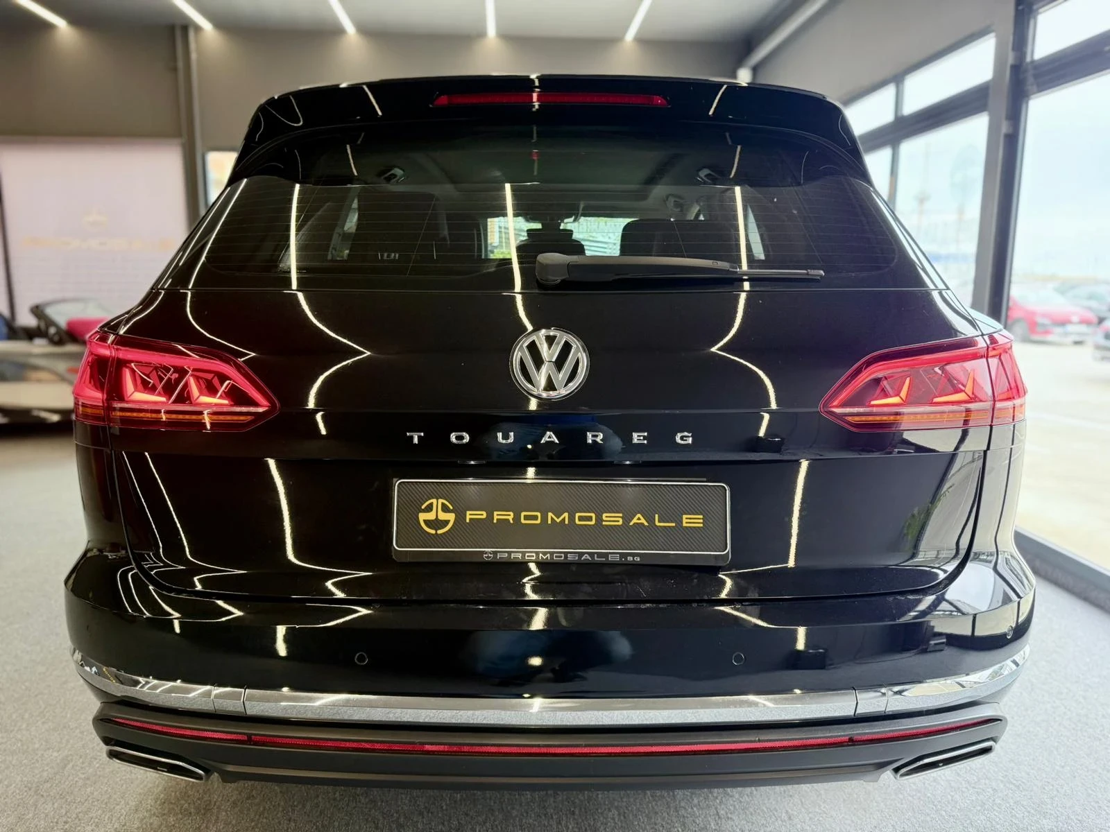 VW Touareg 4 Motion* FULL* Pano* Подгрев* Обдух* Лизинг , снимка 5 - Автомобили и джипове - 56197504