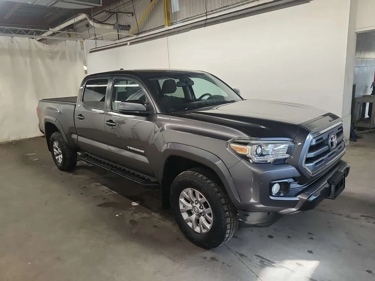 Toyota Tacoma * SR5 OFF ROAD CREW CAB SHORT BED * CARFAX *  | Mobile.bg � ����������� 2