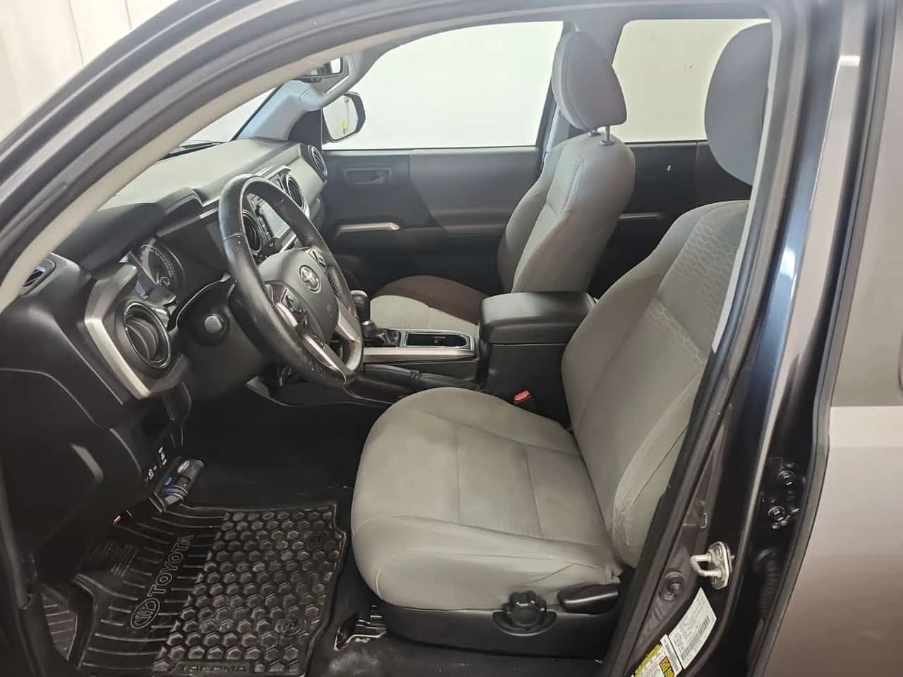 Toyota Tacoma * SR5 OFF ROAD CREW CAB SHORT BED * CARFAX *  | Mobile.bg � ����������� 5