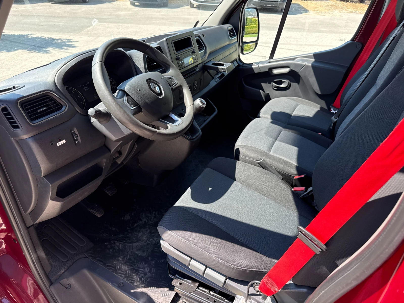 Renault Master 2.3dCI до 3.5т. 3.40м. Клима Euro 6 - New Model , снимка 14 - Бусове и автобуси - 55752546