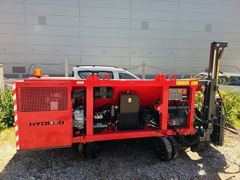 Машини за асфалт Друга Машина за полагане на банкети марка HYDROG модел D