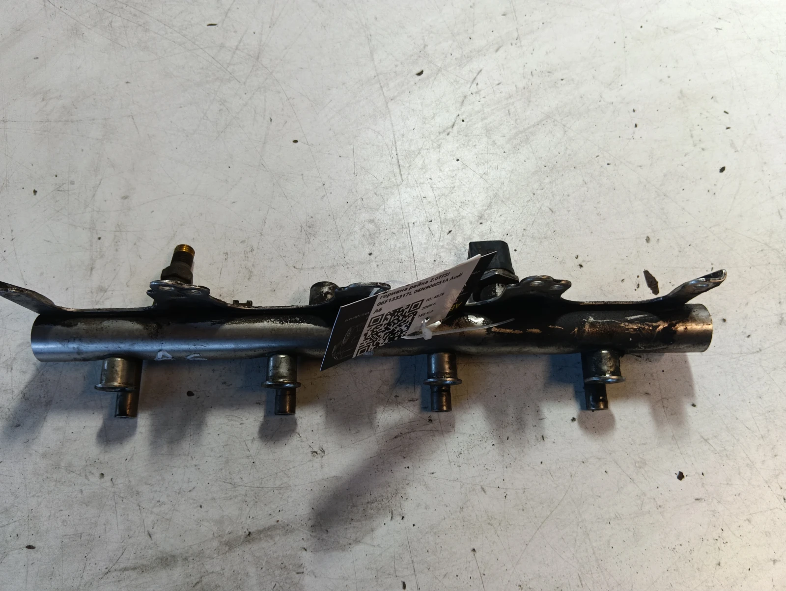 горивна рейка 2.0TFSI 06F133317L 06N906051A Audi A6