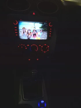 Ford Focus 1.8i GAZ Navi - 3200 € / 6258.66 лв. - 35507811 8