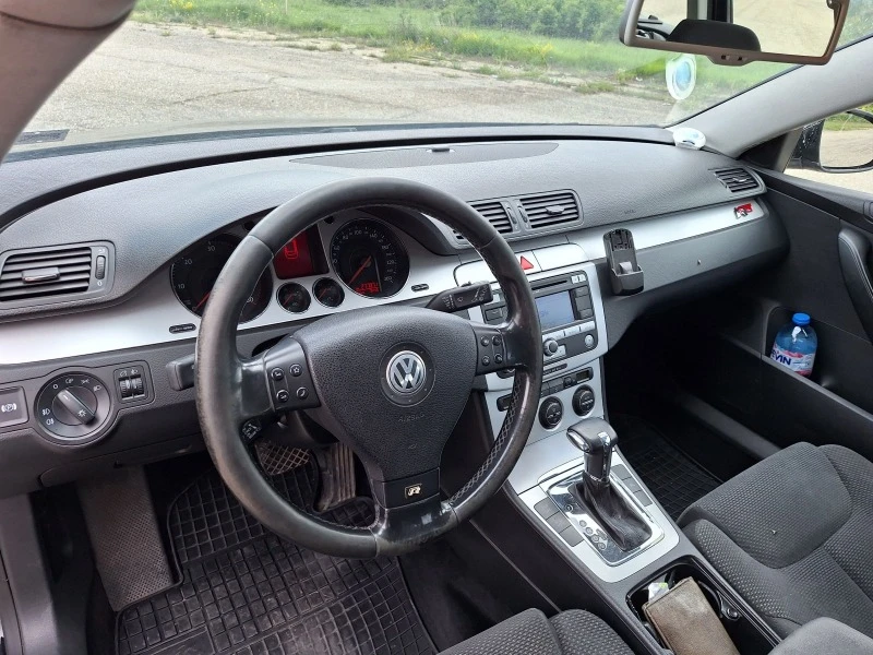 VW Passat, снимка 10 - Автомобили и джипове - 47243219