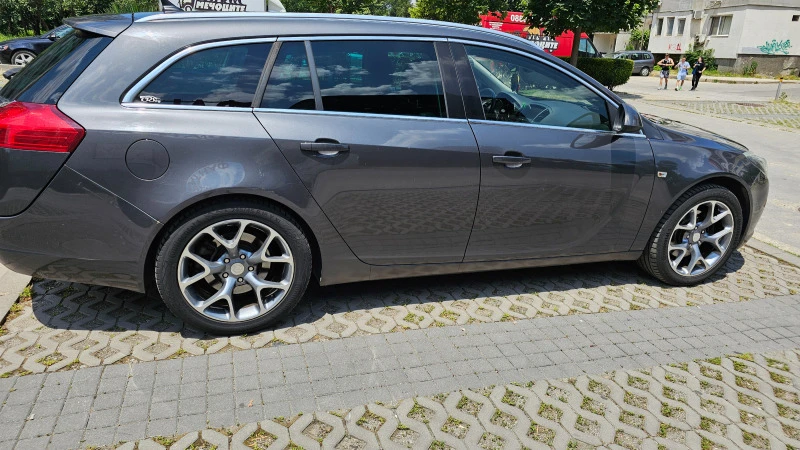 Opel Insignia 2.0 CDTI SportsTourer, снимка 4 - Автомобили и джипове - 47035383