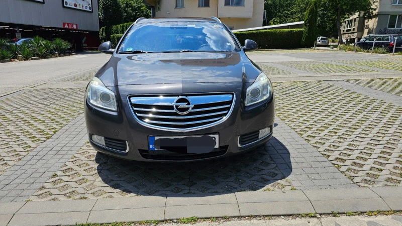 Opel Insignia 2.0 CDTI SportsTourer, снимка 1 - Автомобили и джипове - 47035383