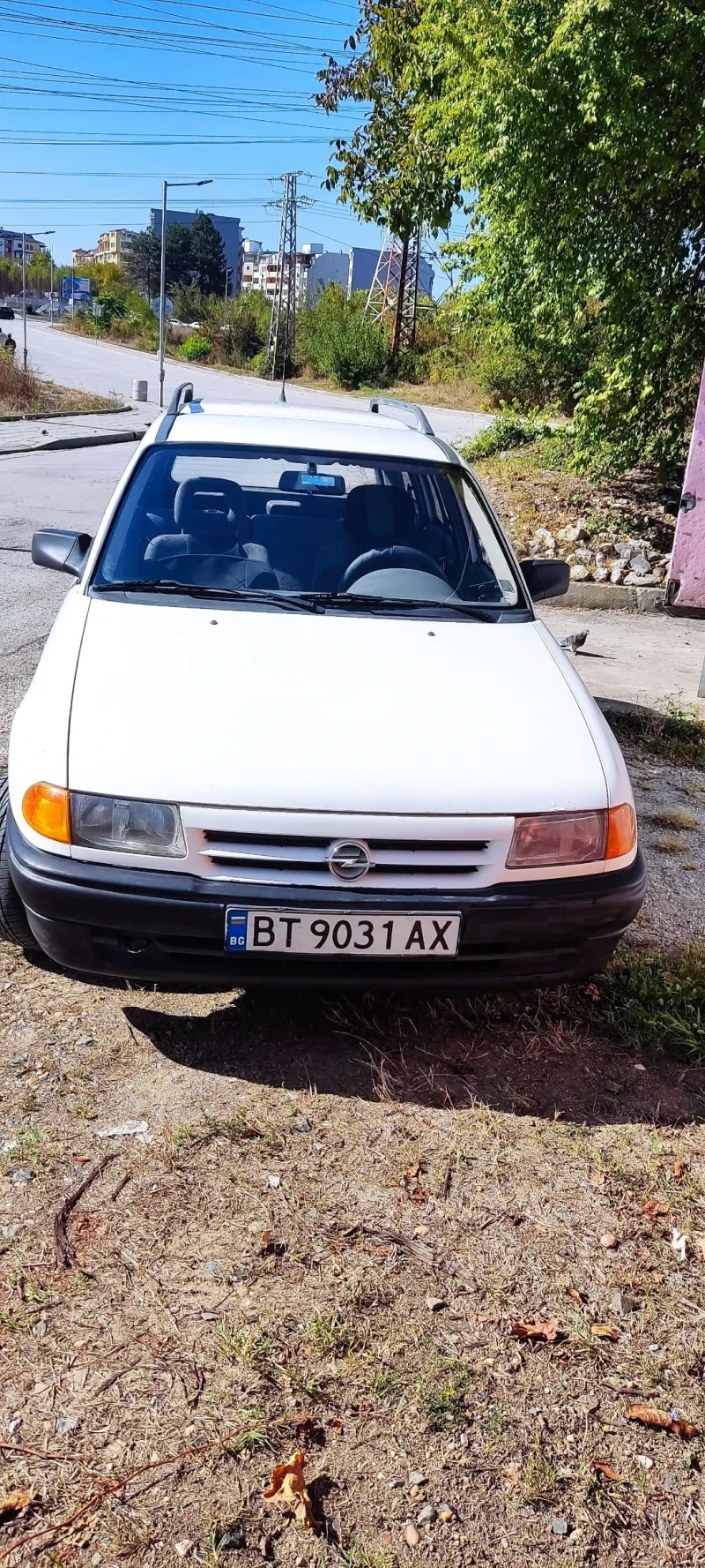 Opel Astra 1, 7d, снимка 4 - Автомобили и джипове - 47388077