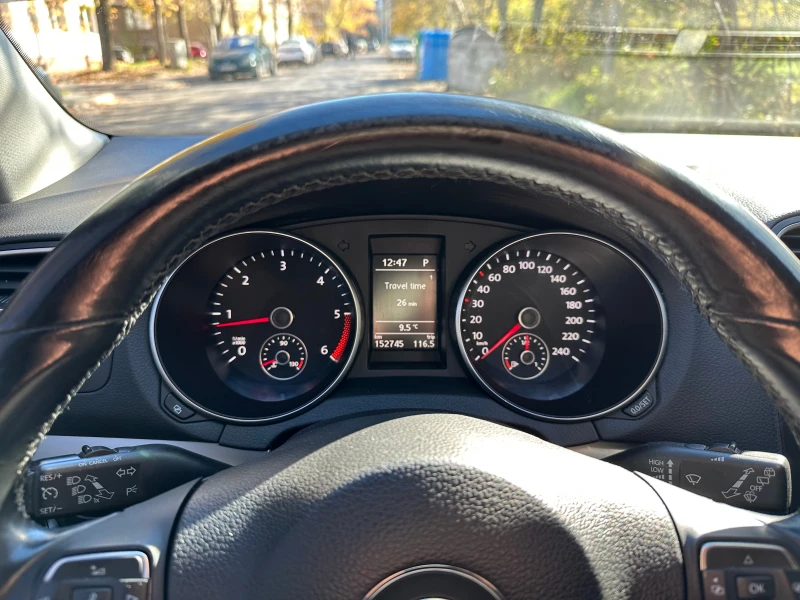 VW Golf 1.6 TDI AUTOMAT, снимка 6 - Автомобили и джипове - 47953764