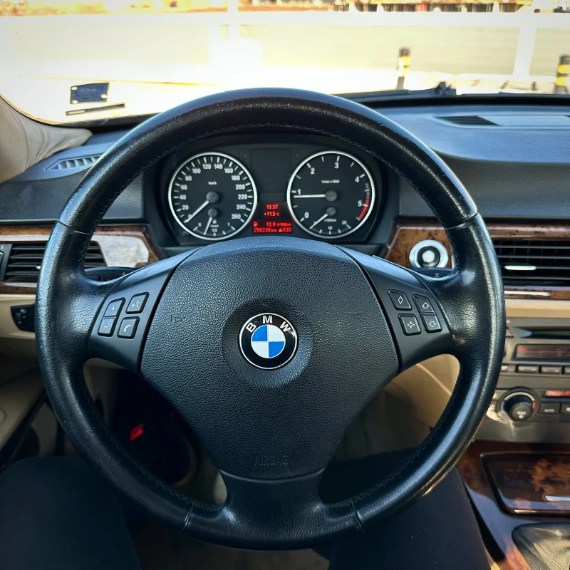 BMW 320 320d, снимка 10 - Автомобили и джипове - 48106747