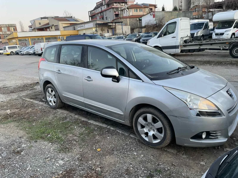 Peugeot 5008 1.6d, снимка 8 - Автомобили и джипове - 48564937