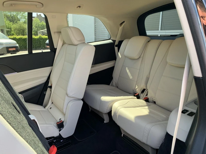Mercedes-Benz GLS 450 4MATIC/HP/AMG/PANO/7SEATS/22''/360/467vpr, снимка 8 - Автомобили и джипове - 50391904