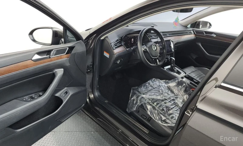 VW Passat, снимка 10 - Автомобили и джипове - 52962104