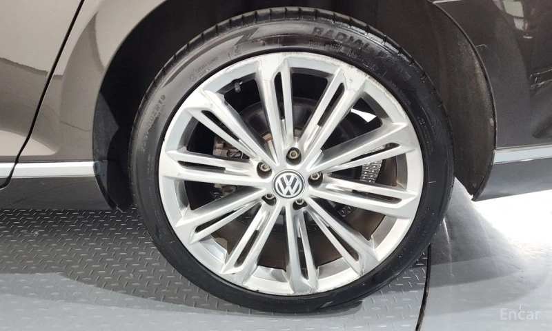 VW Passat, снимка 5 - Автомобили и джипове - 52962104