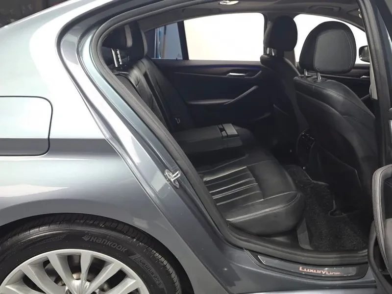 BMW 530 I LUXURY, снимка 11 - Автомобили и джипове - 55363074