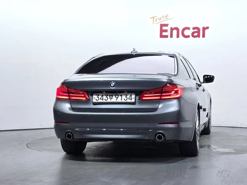 BMW 530 I LUXURY, снимка 4 - Автомобили и джипове - 55363074